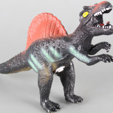 Динозавър с реалистични звуци