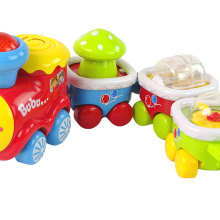 Цветно влакче с музика и светлина