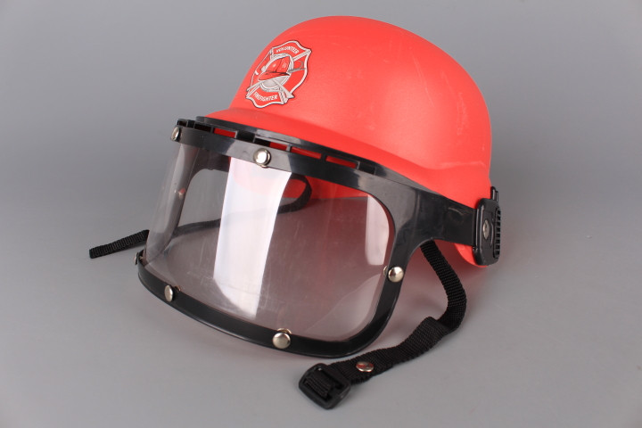 Пожарникарска каска с шлем и принадлежности