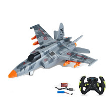 Радиоуправляем военен самолет със зареждаща се батерия