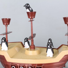 Игра Кораб с пингвини