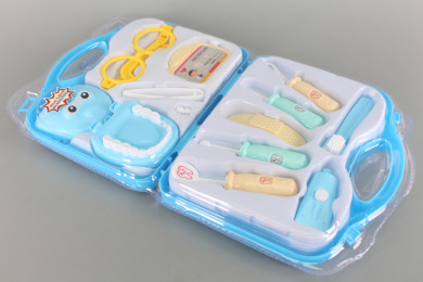 Зъболекарски комплект в куфарче