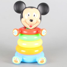 Пирамида с рингове