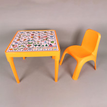 Детска маса с българската азбука и столче
