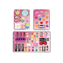 Куфар с гримове и аксесоари