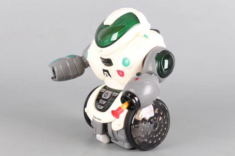 Танцуващ робот с 3D светлини и оръжие с пара