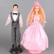 Кукли младоженци