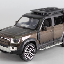 Метален джип със звук, светлина и отварящи се врати (1:32) - PULL BACK