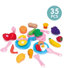 Количка за пазаруване с продукти 