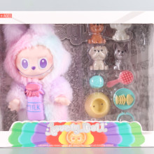 Плюшена кукла с аксесоари - музика и светлина