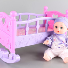 Бебе пишкащо с кошара - люлка