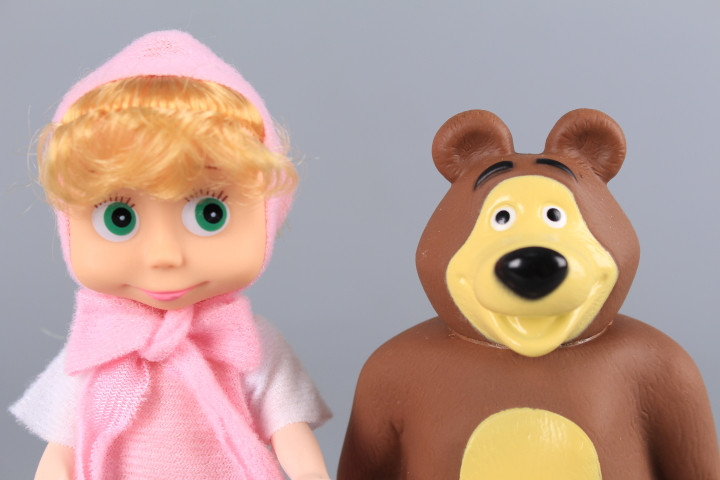 Кукла и мечка