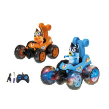 Радиоуправляема кола Каскадьор с герой и зареждаща се батерия