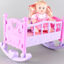 Кукла пишкаща с кошара - люлка