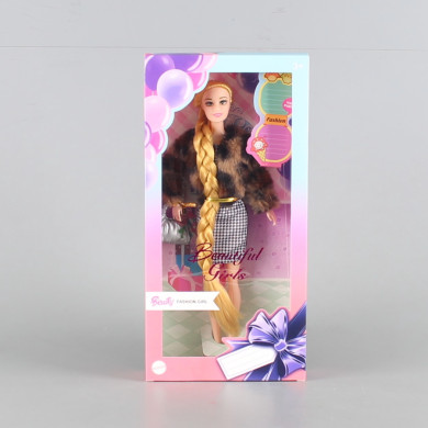 Кукла с дълга плитка