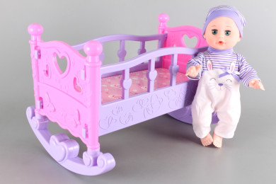 Бебе пишкащо с кошара - люлка