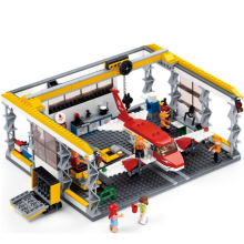 Конструктор Самолет и ремонтен хангар 