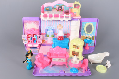 Чанта-къща за кукли с обзавеждане и кукла