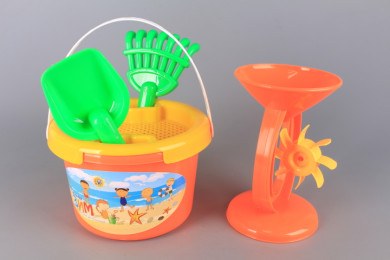 Кофичка с мелничка и 3 прибора