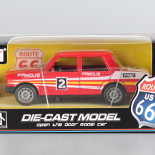 Метална кола с отварящи се врати (1:32) - PULL BACK